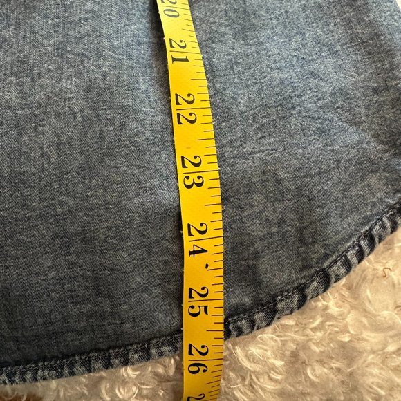 Lauren Conrad Blue Chambray Acid Wash Long Sleeve Ruffle Pullover Size Large - Picture 7 of 10